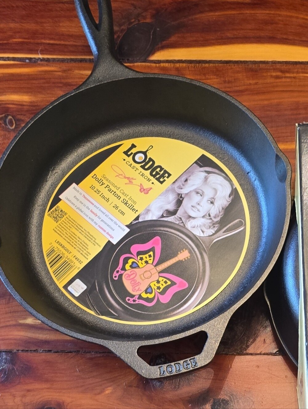 Lodge Cast Iron Skillet - Black with Dolly Parton Graphic